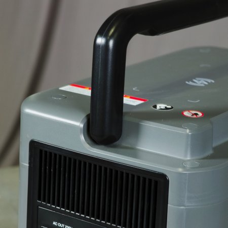 Портативная электростанция FUBAG AS 2400i (аккумулятор LiFePO4) в Ханты-Мансийске фото